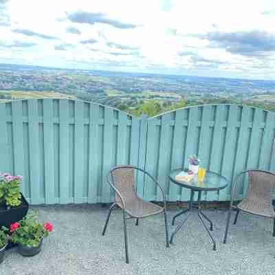 Stunning views. Countryside walks or cycle trails. Nearby pubs and music venues Others
