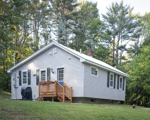 The Fireflies & Waterfalls Are Calling! Book Your Vermont Summer Getaway Now! 캐번디쉬 호텔
