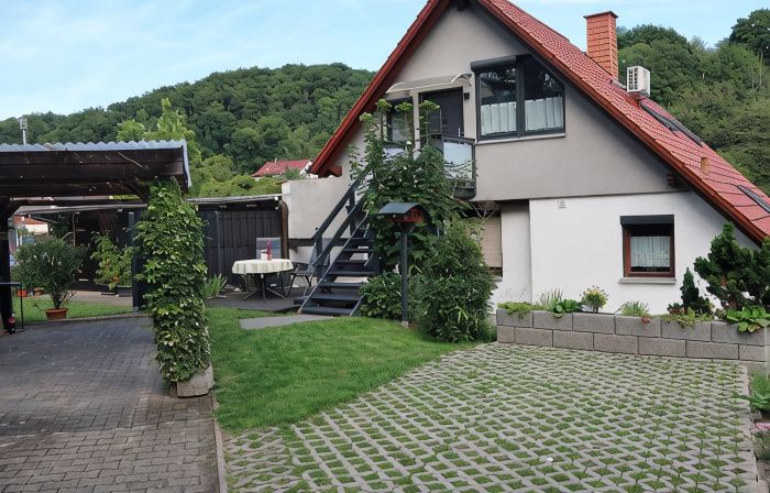 Kleine Gemütliche Dachgeschosswohnung Bino