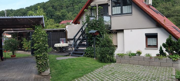 Kleine Gemütliche Dachgeschosswohnung Bino Ξενοδοχεία στην πόλη BergstraBe