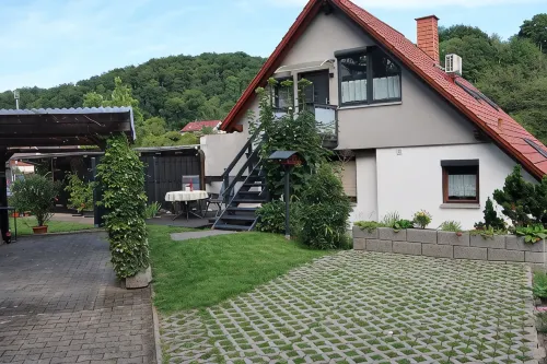 Kleine Gemütliche Dachgeschosswohnung Bino