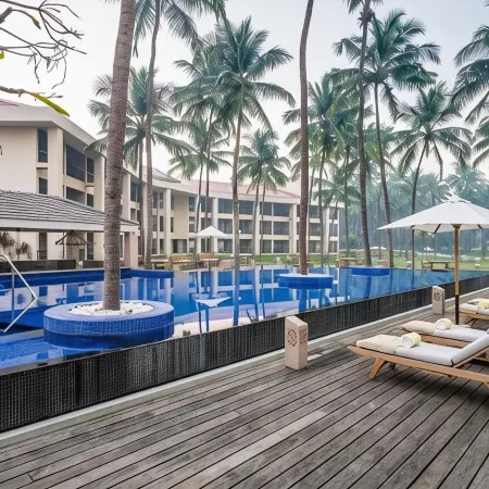 Silver Waves Resort & Spa - Daman