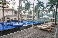 Silver Waves Resort & Spa - Daman - Pools