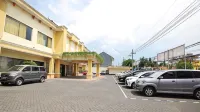 Hotel Sinar 2 - Pysäköinti