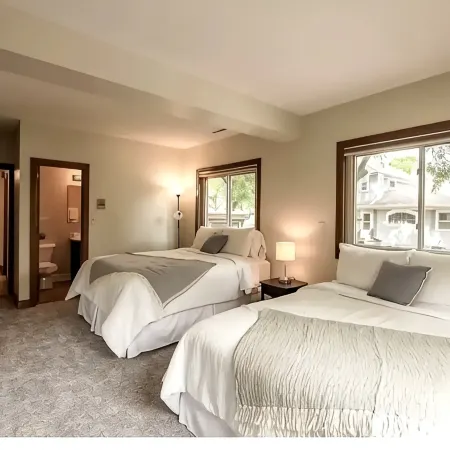 Bright and Spacious Historic Kingman Blvd 3Bdr #1
