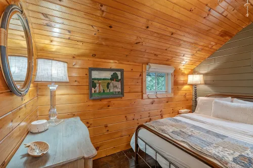 Lakeview, Kayaks, Near Beaches, Fire Pit, Great Kitchen, Pets, 1.5 Baths - 3 estrellas