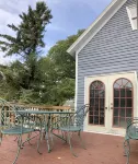 4 BEDROOM HOME IN MANISTEE MI.  Walk to the Lake! Deck!