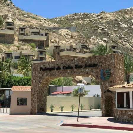 Luxury Staffed Pedregal Villa, 4th Night Free, Downtown Cabo!