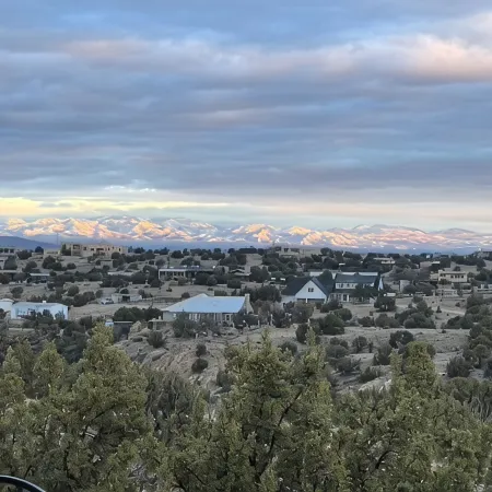 Charming Tiny House / Placitas Casita with great location, views, and Privacy