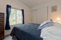 Water View Home, and private beach access, Quiet with Nature trails - Beach