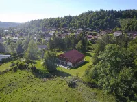 85 m2 Independent Apartments in Contemporary House with Private Garage