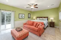 Twin Oaks Estate - Ultimate Retreat for Large Groups w/Heated Pool & Pickleball - 4 tähden