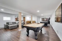 Pocono Mountains, Hidden-Gem GameRoom, Firepit, Min to All Attractions - WiFi