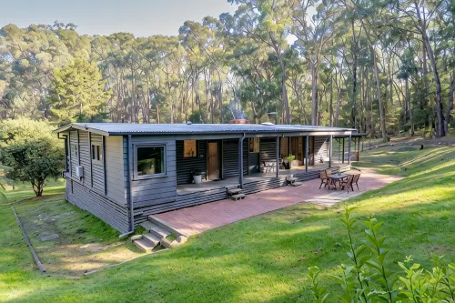 Private forest surround in Yarra Valley - In-between Warburton & Healesville - Wi-Fi