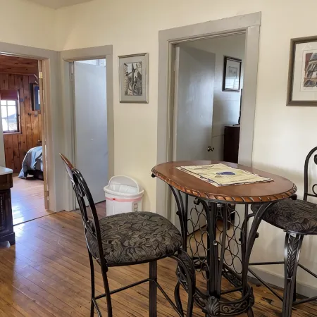 Charming 1-BR 2nd floor apartment in the heart of Cooperstown, NY- Full Kitchen