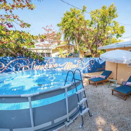 Marathon Family Retreat:  Pool, Hot Tub & Outdoor Movie Theater