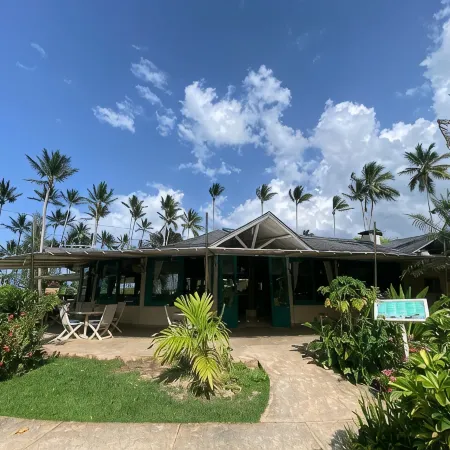 Beautiful 1BR in front of the beach with pool spa restaurant