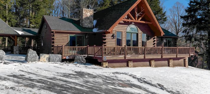 Ski Chalet with Pool, Hot Tub, Sauna, Pizza Oven, 2 Fireplaces & Outdoor Firepit Hotels in Windham