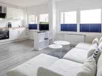 Ferienwohnung Küstenwind, Fussläufig vom Strand, Wlan, Eigene Terrasse, Sky Hotels in Schillig