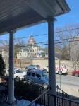 2nd floor Spacious Downtown Getaway- Across from US Naval Academy