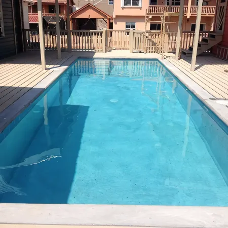 Purple Pearl Cottage with a Pool and Modern Amenities