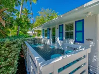 Bungalow #4 - 2 Bed/1 Bath & Pool in Islamorada