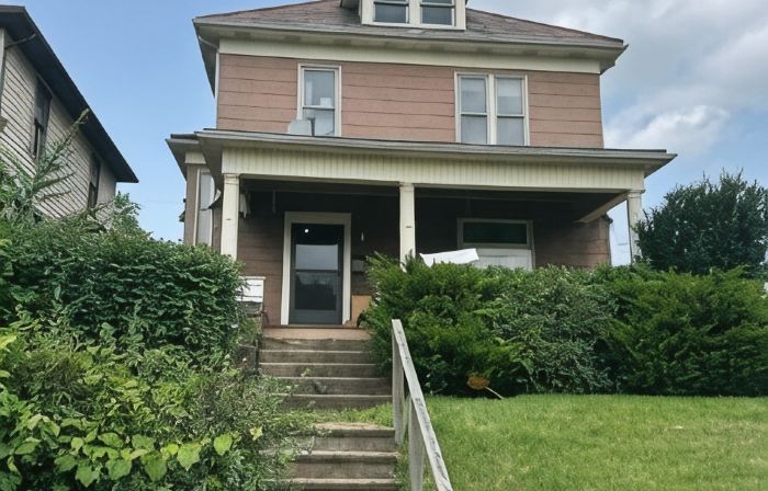 Cozy home away from home.  Located in Steubenville.