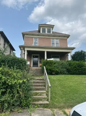 Cozy home away from home.  Located in Steubenville. - 2 ดาว