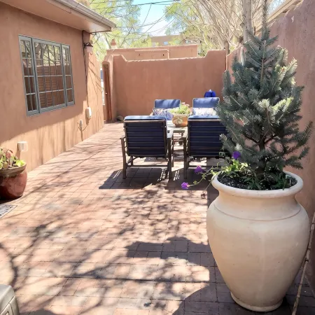 Charming Santa Fe Casita • Private Patio • Walk to Plaza