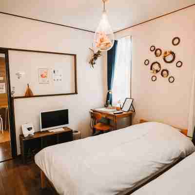 Tipy Records Inn Hanare Rooms