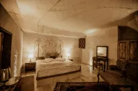 Kismet Cave Mansion