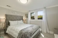 Beach House Shady Oaks Gulfport Ocean Views Walk to the Beach, Fire pit, Grill - ติดทะเล