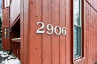 The Redwood Retreat- 5Bed/4Ba with a Rooftop Deck in the Heart of Ohio City