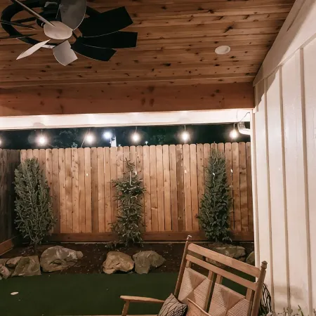 Cottage with gated driveway near downtown & river