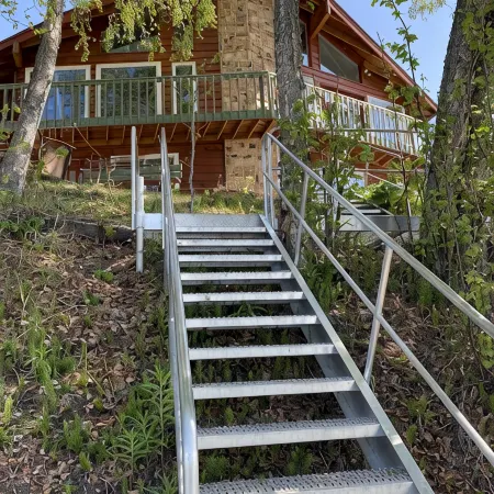 2 Bedroom Kenai River Hideaway-Located right on the Kenai River!