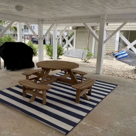 Sunset Beach HGTV Winner! Great Location, Steps to Beach!