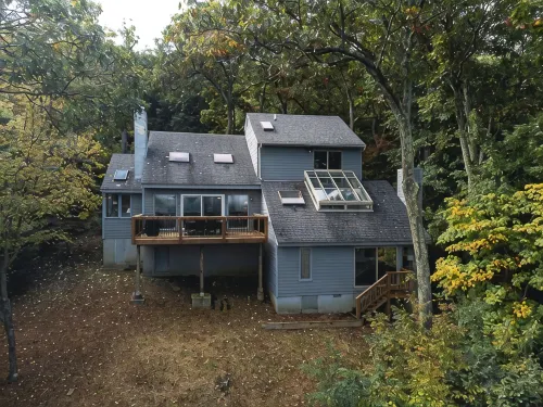Incredible Mountain Views - Modern Four Bedroom Home - Five Minute Walk to Slope