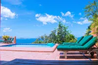 Stunning Villa in a Most Desirable Location on Tortola -  Ferienhäuser