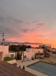 Modern, Clean & Airy Beach Retreat with Pool and Rooftop Ocean Views - piscine