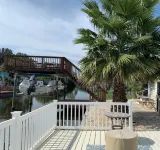 Beautiful & Meticulously Clean ~ Waterfront Bungalow ~ Pool!