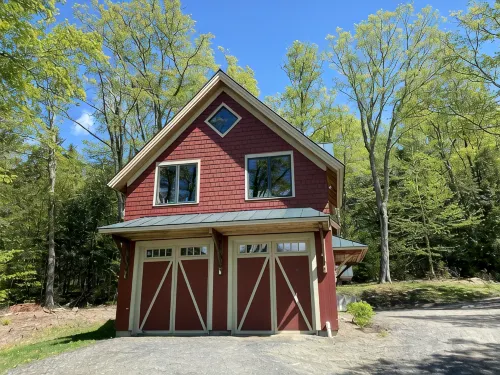 Post and Beam Carriage House in the heart of Mad River Valley