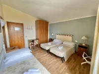 Hotel Ristorante la Sorgente Hotels in Plesio