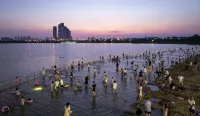 FunGee X Hotel (Changsha IFS Guojin Center Huangxing Square Metro Station Branch) - pantai