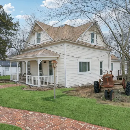 1800s Farmhouse—King Bed~Big Kitchen~Games & DVDs