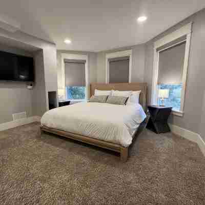 The Vue on Lake Superior  I  Sunrise & Sunset Views  I  by Relax Open Air Rooms