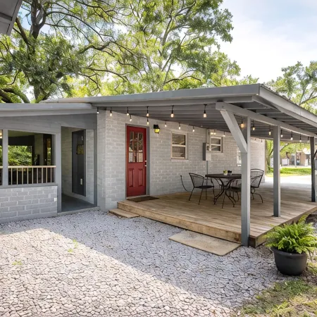 Walk to the Beach & Downtown! Ocean Springs in Perfect Location! Azalea Cottage