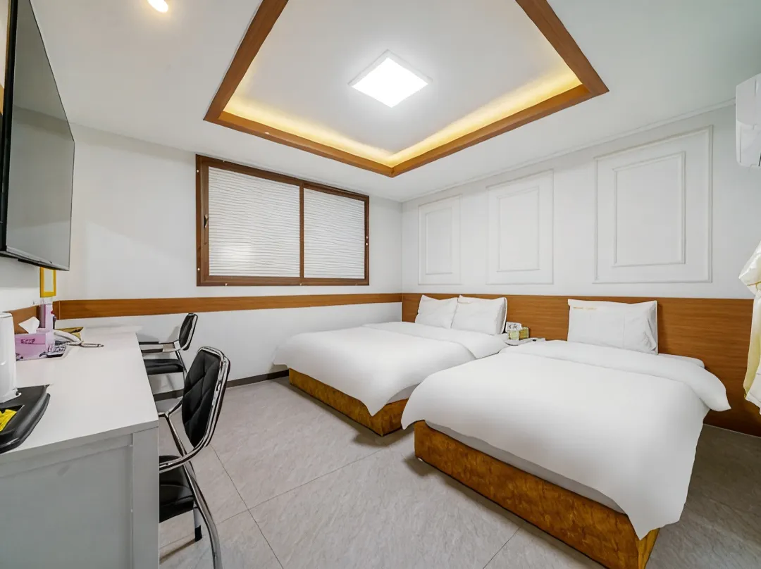 Suwon Station White Hotel - 서둔동