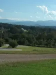 1 Br Full Kitchen Starting at $99Mountain Views, Pet Friendly on 4 Acres!