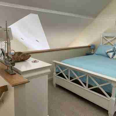 Walk Downtown, New...Boathouse Included!!! Rooms
