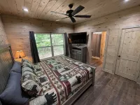SwimTastic Escape: New Pool Cabin in Wears Valley - مسبح خاص